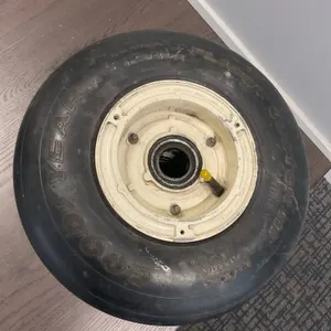 Beechcraft Sundowner Nose Wheel & Tire 6.00 X 6 Cleveland 40-113B